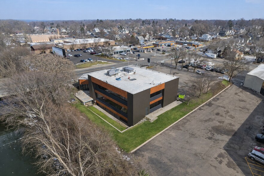 More Photos Of 150 Ann St NW, Grand Rapids Bank For Sale