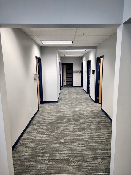 More Photos Of 67 Inverness Dr E, Englewood Light Distribution For Sale