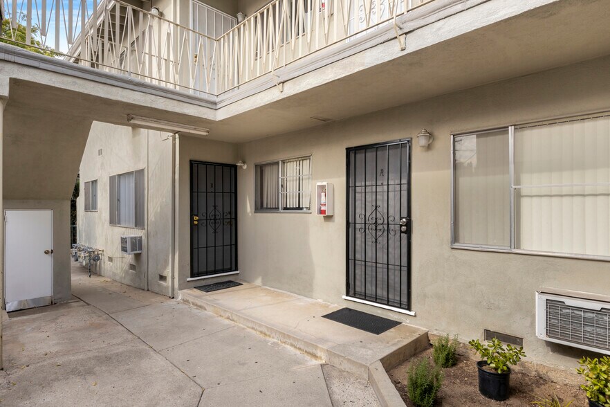 More Photos Of 1316 Barrington Way, Glendale Apartments For Sale