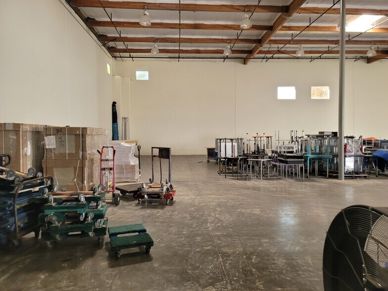 More Photos Of 2905 E Philadelphia St, Ontario Warehouse For Lease