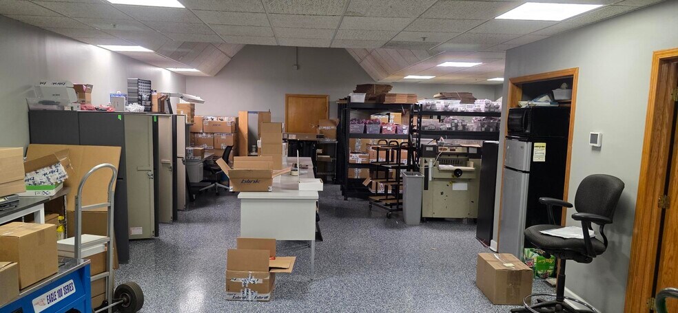 More Photos Of 6465 N Avondale Ave, Chicago Manufacturing For Sale