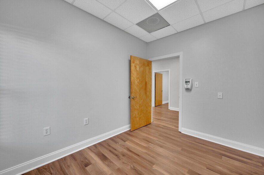 More Photos Of 20808 N Main St, Cornelius Medical For Lease