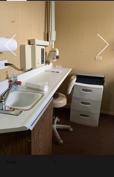 More Photos Of 18511 Torrence, Lansing Medical For Sale