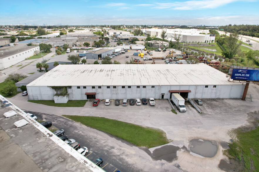 Primary Photo Of 4570 NW 128th St, Opa Locka Warehouse For Lease