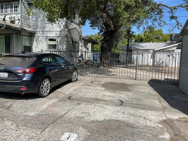 More Photos Of 2439 Rio Linda Blvd, Sacramento Apartments For Sale