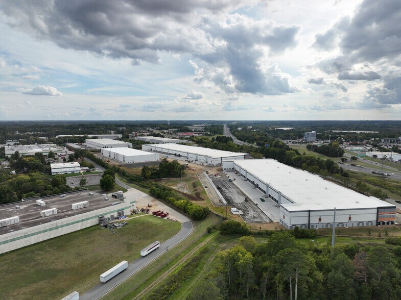 More Photos Of 3480 Stateview Blvd, Fort Mill Unknown For Lease