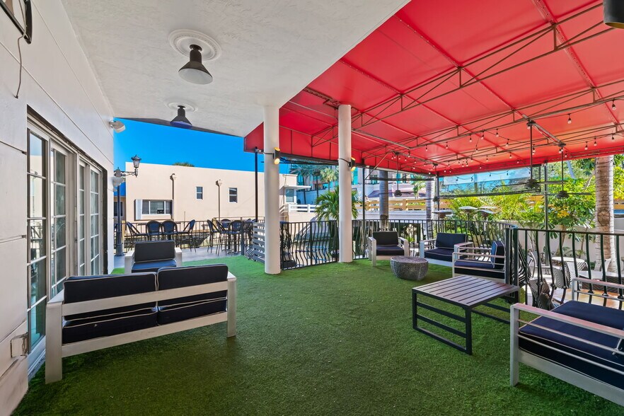 More Photos Of 1103-1111 E Las Olas Blvd, Fort Lauderdale Freestanding For Lease