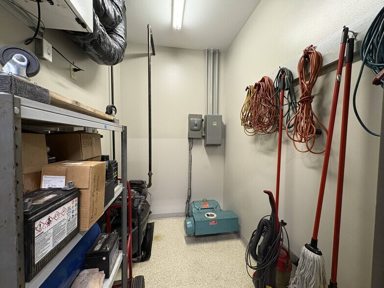 More Photos Of 928 County Road 480, Marquette Service For Sale