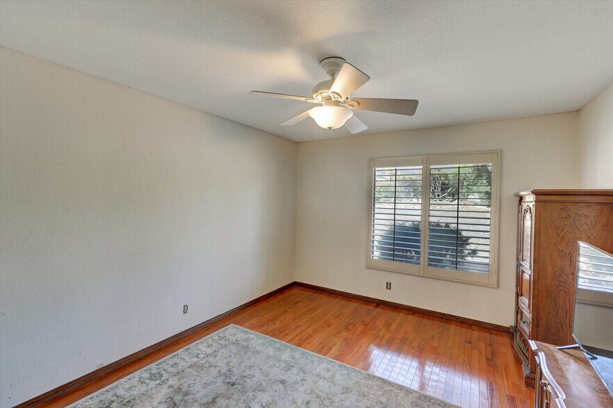 More Photos Of 784 Pomello Dr, Claremont Assisted Living For Lease