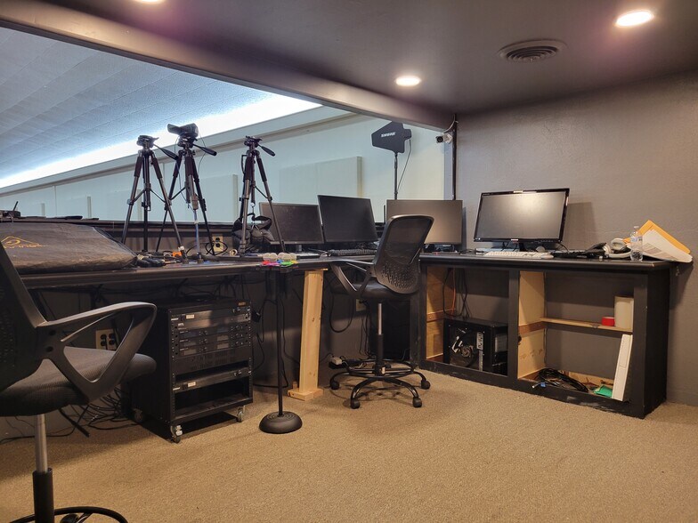 More Photos Of 2915 Broadway Blvd, Garland Religious Facility For Sale