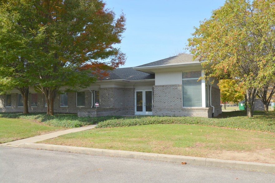 Primary Photo Of 5963 Kentshire Dr, Kettering Medical For Lease