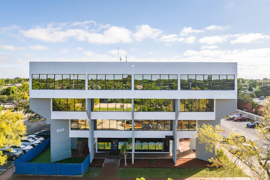 More Photos Of 840 SW 81st Ave, North Lauderdale Office For Sale
