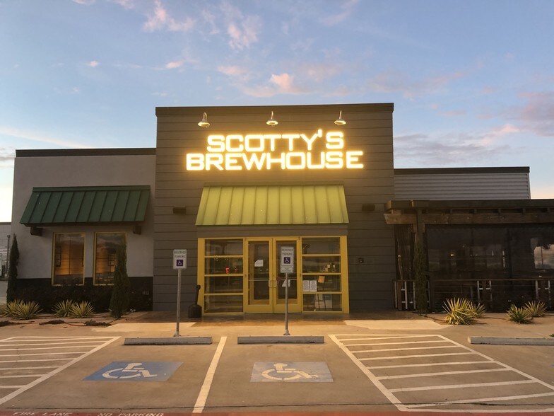 More Photos Of 4671 Interstate 35 S, Waco General Retail For Sale