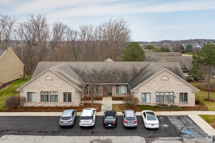 More Photos Of 2410 Woodlake Dr, Okemos Unknown For Lease