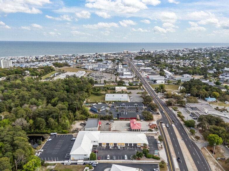 More Photos Of 1204 N Lake Park Blvd, Carolina Beach Light Distribution For Sale