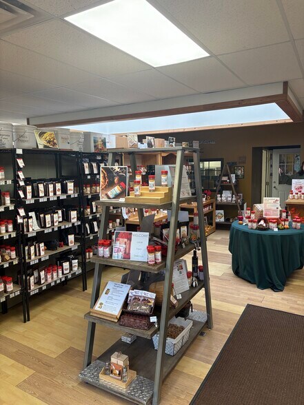 More Photos Of 754 S Clinton Ave, Rochester Showroom For Sale