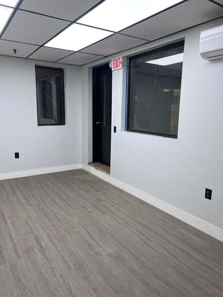 More Photos Of 23-53 Rome St, Newark Warehouse For Lease