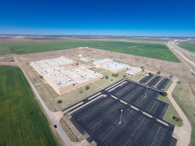 More Photos Of 8600 N Central Fwy, Wichita Falls Manufacturing For Sale
