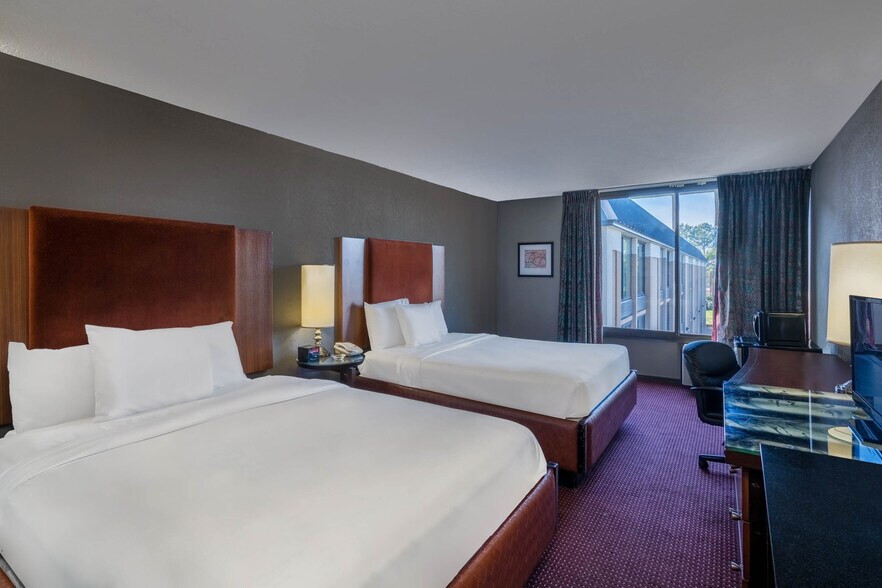 More Photos Of 1471 E Brooks Rd, Memphis Hotel For Sale