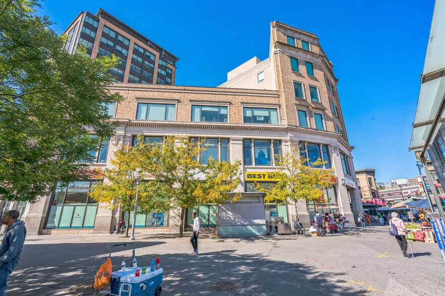 More Photos Of 400 E Fordham Rd, Bronx Office For Lease