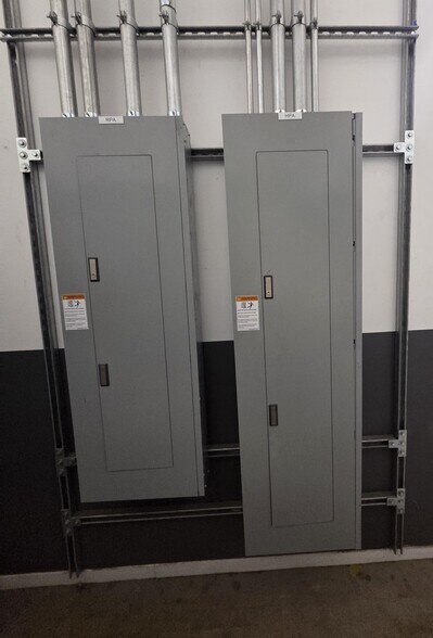 More Photos Of 4400 Garrison Ave, Evansville Manufacturing For Lease