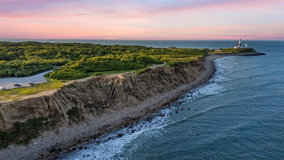 More Photos Of 18 N Shore Rd, Montauk Apartments For Sale