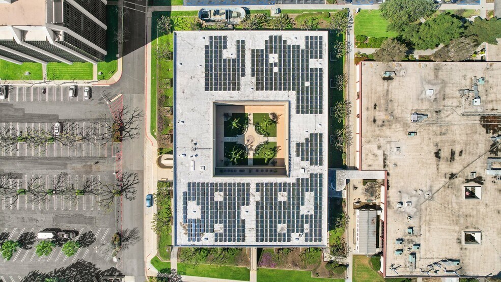 More Photos Of 999 N Tustin Ave, Santa Ana Medical For Sale