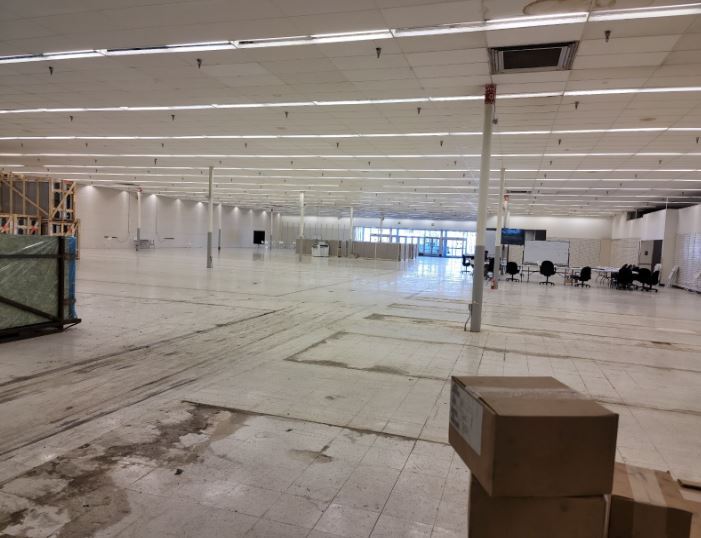 More Photos Of 210 SE Georgia Ave, Sweetwater General Retail For Sale