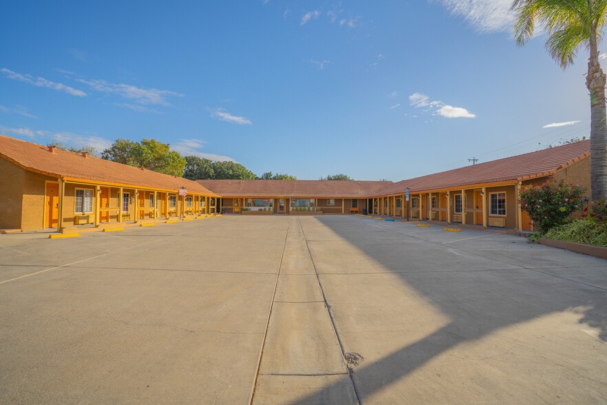 More Photos Of 2509 E Pacheco Blvd, Los Banos Hotel For Sale