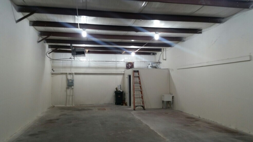 More Photos Of 11529-11531 Portal Rd, La Vista Warehouse For Lease
