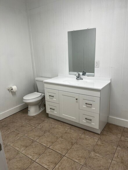 More Photos Of 130 Arlington Rd S, Jacksonville Flex For Lease