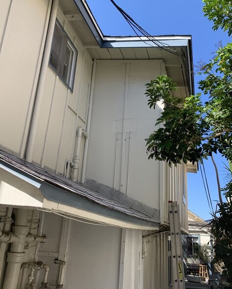 More Photos Of 701 E Balboa Blvd, Newport Beach Storefront Retail Residential For Lease
