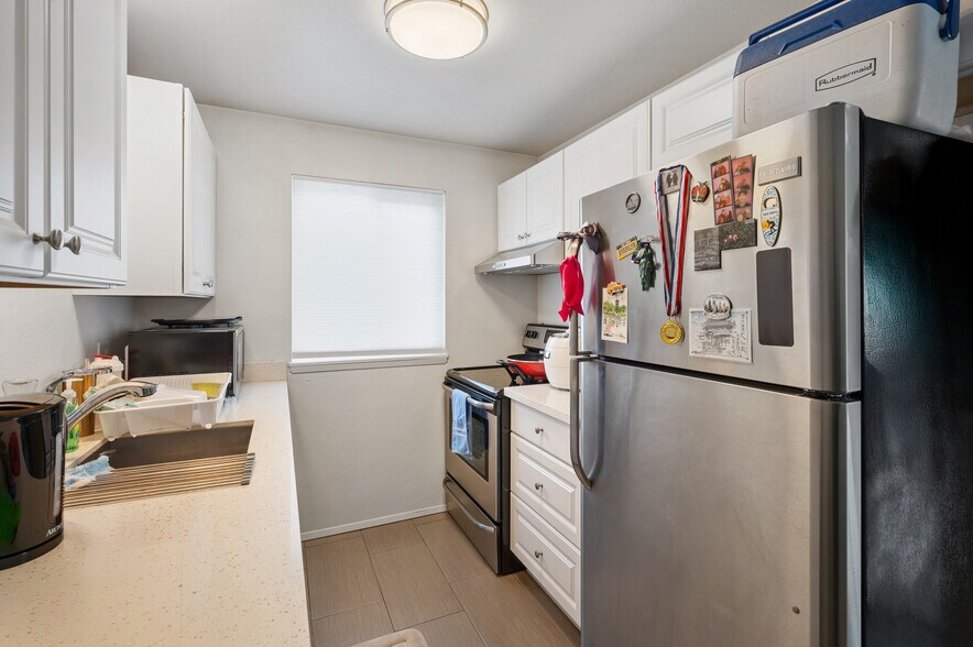 More Photos Of 3046 SW Avalon Way, Seattle Apartments For Sale