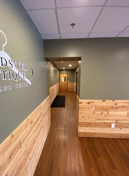 More Photos Of 871 S Arbor Vitae, Edwardsville General Retail For Lease