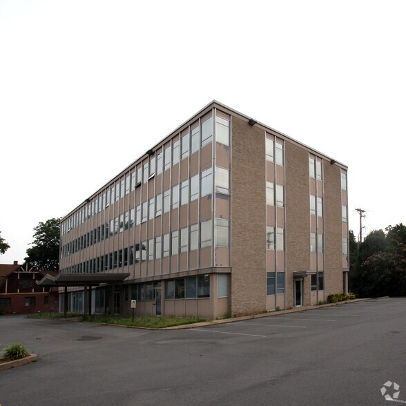 Primary Photo Of 1800 N Maple St, North Little Rock Office For Sale