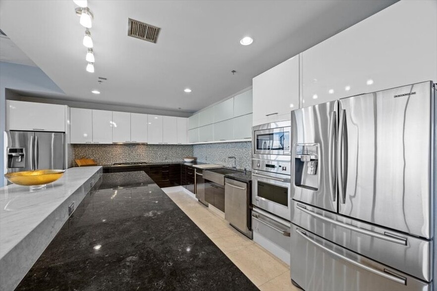 More Photos Of 900 S Las Vegas Blvd, Las Vegas Apartments For Sale