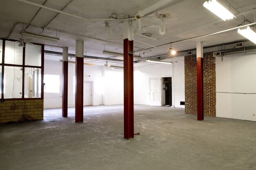 More Photos Of 920 Utica St, Allentown Unknown For Lease