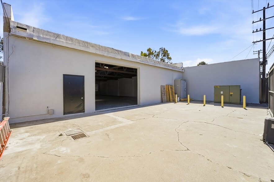 More Photos Of 11317 Atlantic Ave, Lynwood Warehouse For Sale