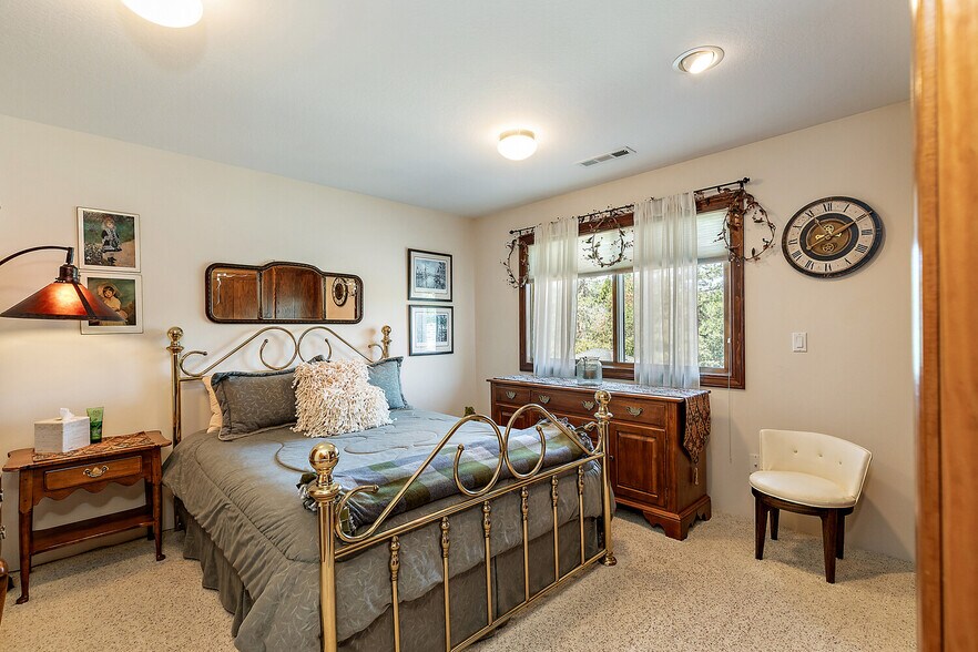 More Photos Of 17373 Antioch Rd, White City Land For Sale