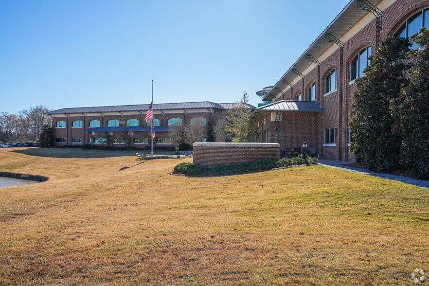 More Photos Of 106 Highland Way, Madison Medical For Lease