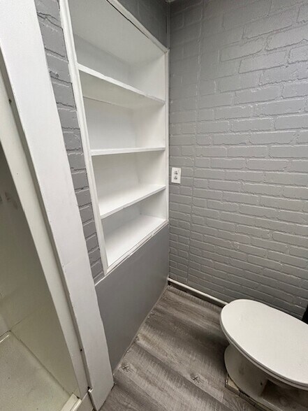 More Photos Of 7444 Lake Ave, Elyria Multifamily For Sale