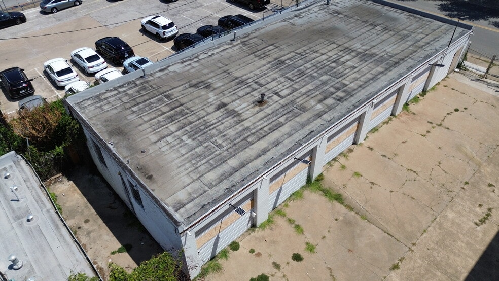 More Photos Of 1012 Florence St, Fort Worth Auto Repair For Sale