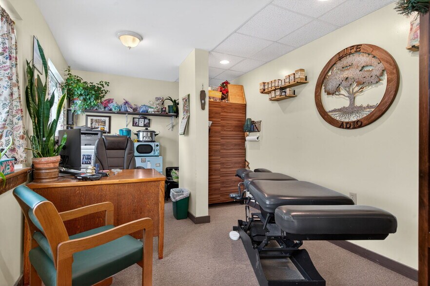More Photos Of 2353 State Highway 80, West Burlington Freestanding For Sale