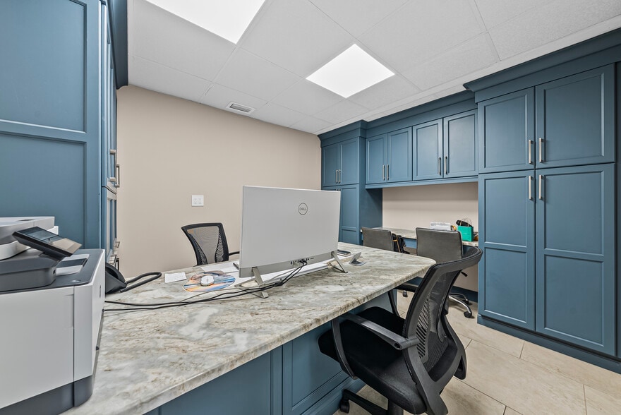 More Photos Of 2330 Bruner Ln, Fort Myers Warehouse For Sale