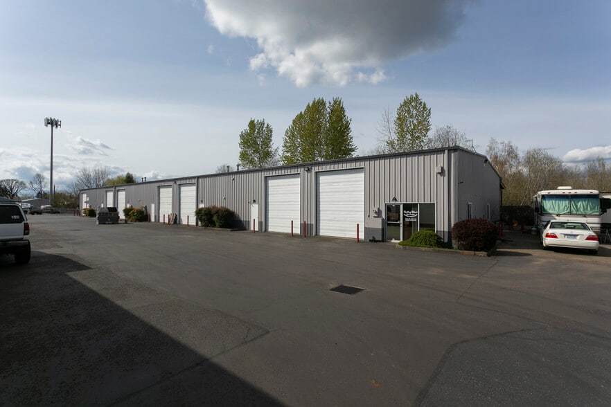 More Photos Of 5405 SE Alexander St, Hillsboro Warehouse For Lease