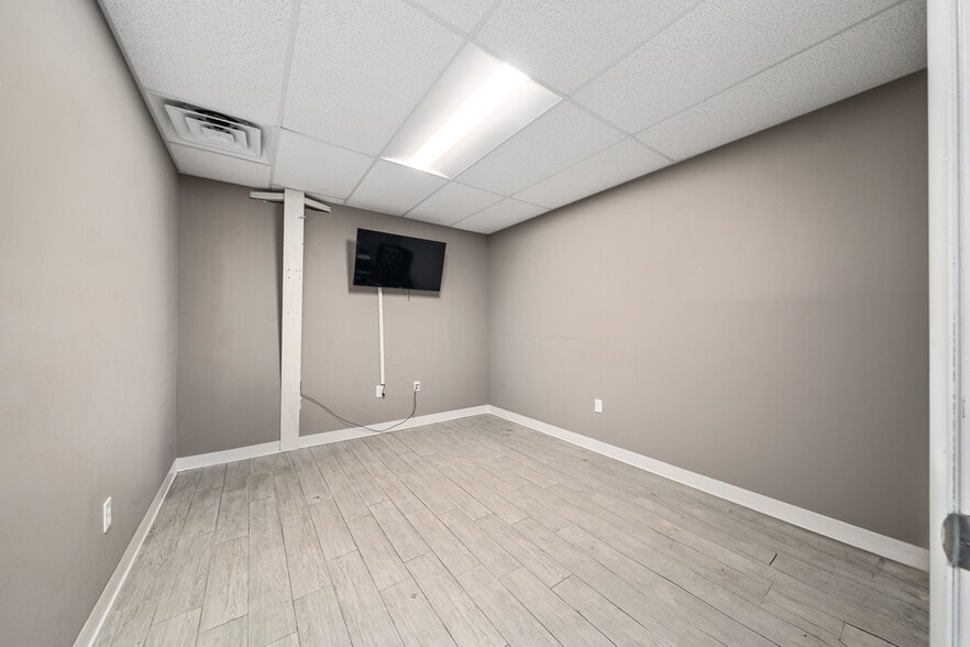 More Photos Of 4954 S Orange Ave, Orlando Flex For Lease