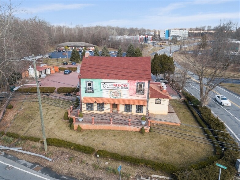 Primary Photo Of 536 E Main St, Middletown Bar For Sale