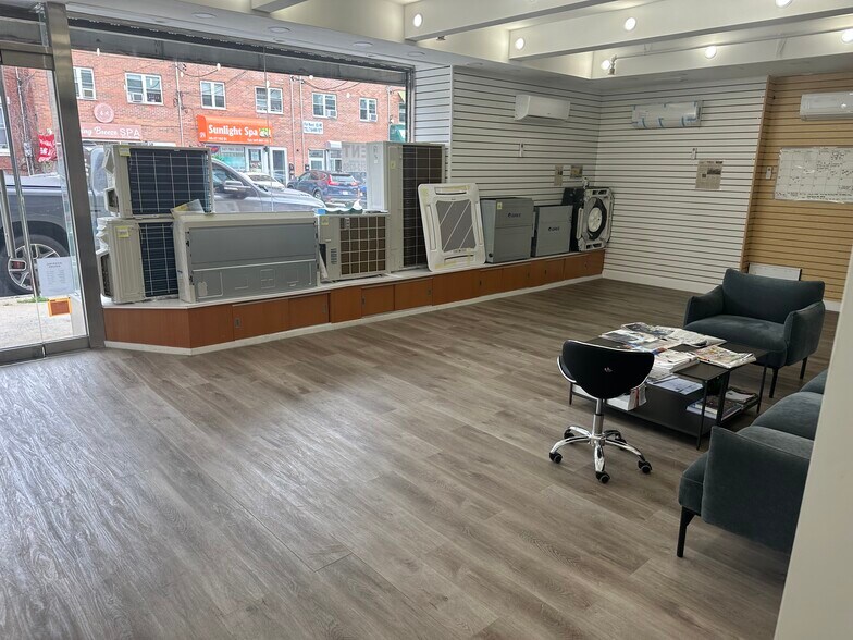 More Photos Of 4532 162nd St, Flushing Storefront For Lease