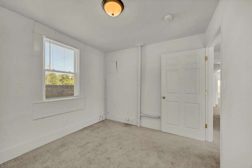 More Photos Of 1206 Dawson St, Wilmington Office Residential For Sale