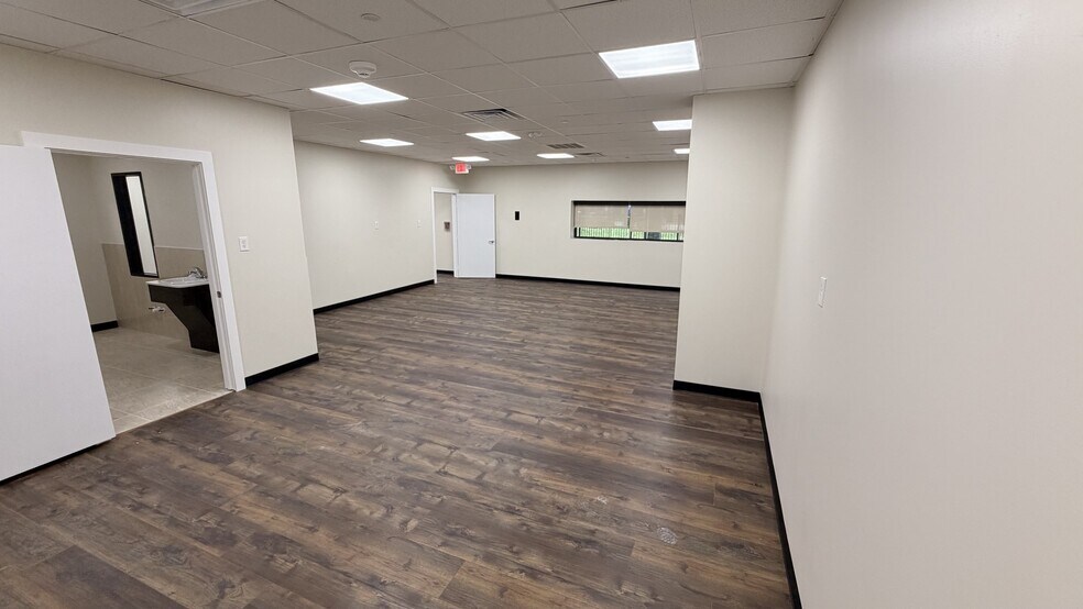 More Photos Of 6910 N Eldridge Pky, Houston Freestanding For Sale